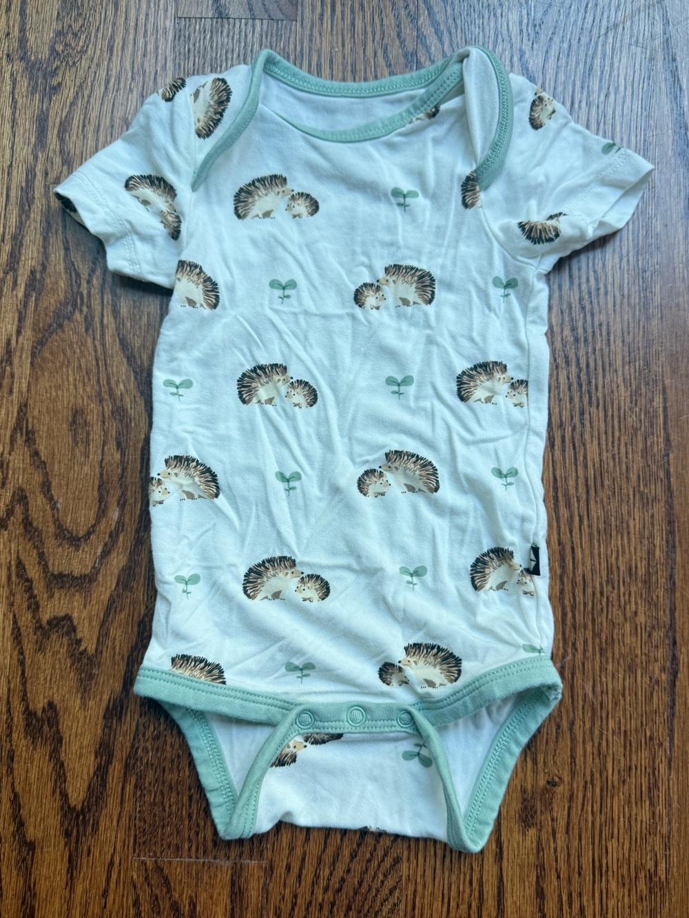 Kyte Hedgehog Print Short-Sleeve Baby Onesie 0-3 Months